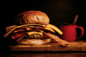 De ce să consumi burger din carne de curcan? Este o alternativă mai sănătoasă la alte produse fast food?